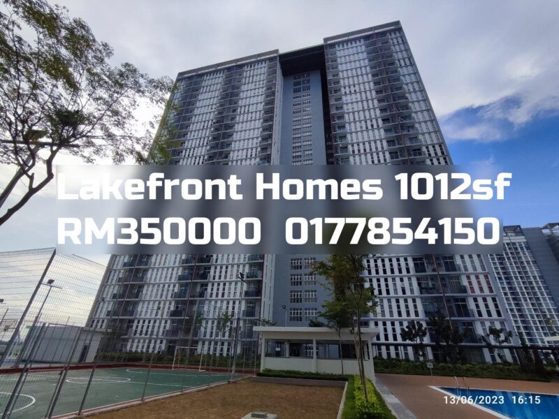 Lakefront Homes